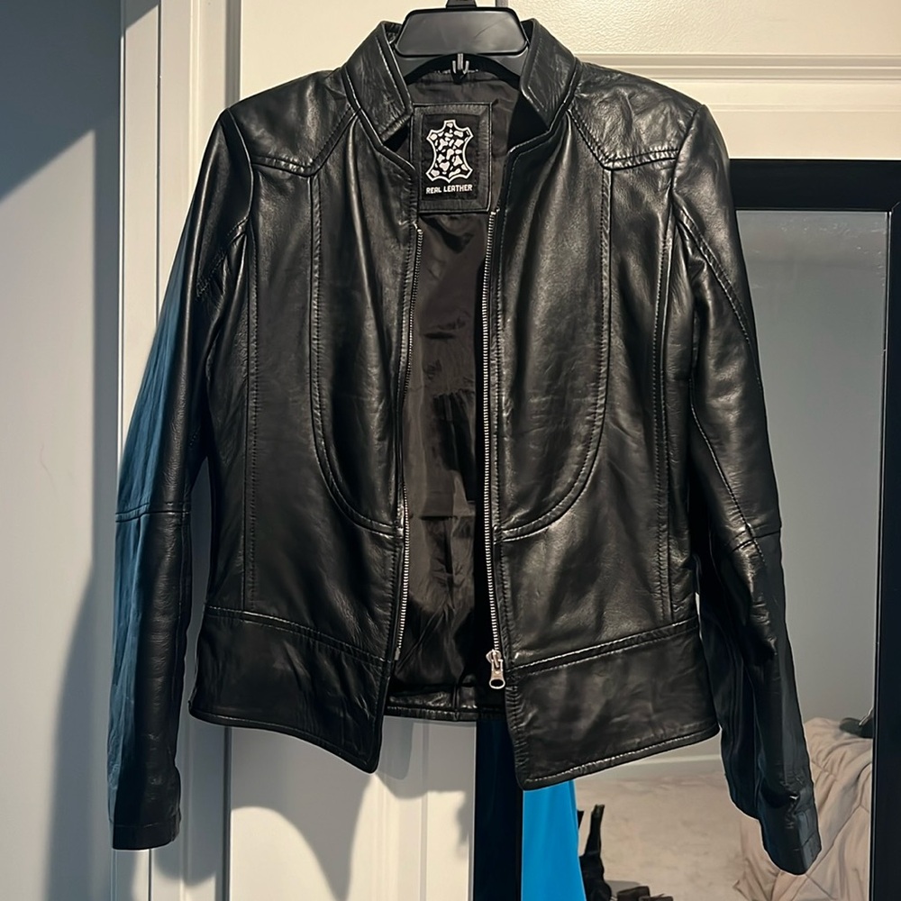 Beautiful slim fit genuine leather jack